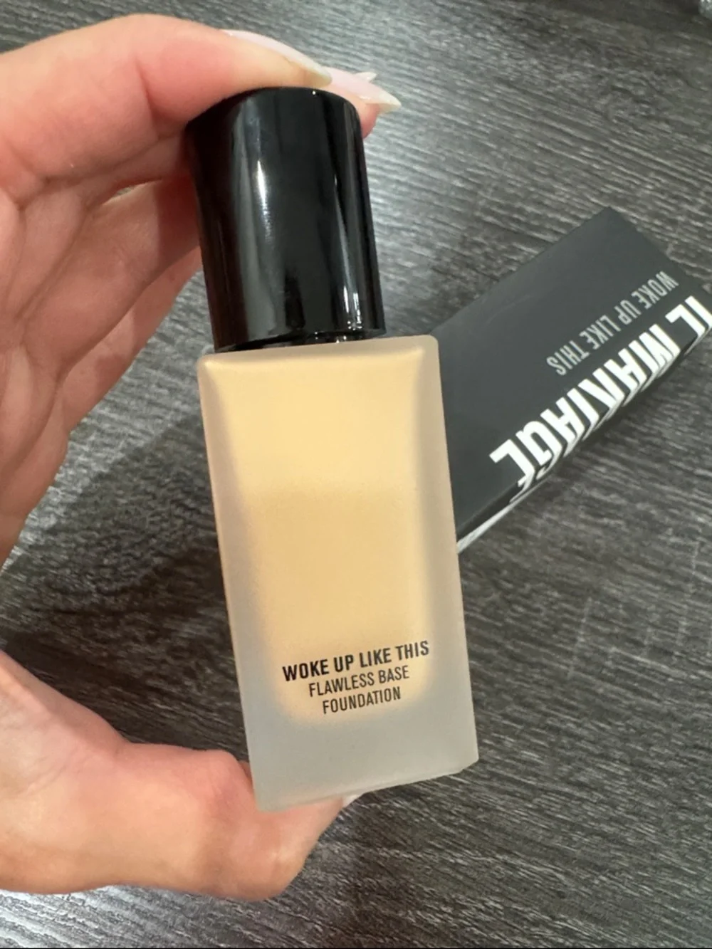 IL MAKIAGE Flawless Base Foundation - Beige